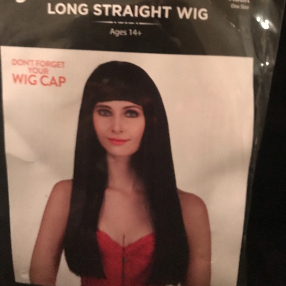 Long straight wig